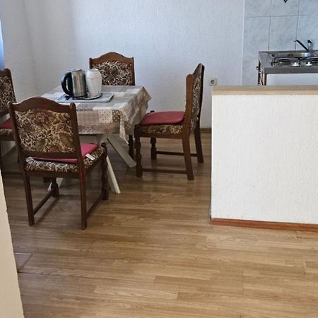 Apartments Hugo Malinska Esterno foto