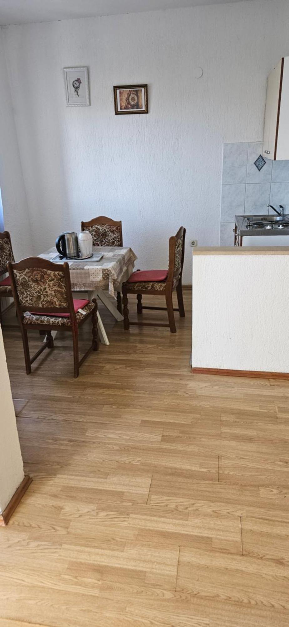 Apartments Hugo Malinska Esterno foto